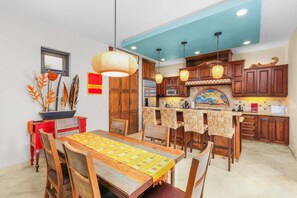 Nhà, nhiều giường, có thể sử dụng hồ bơi, quang cảnh biển (Casa Hermosa) | Khu ăn uống