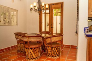 Ferienhaus, Mehrere Betten, Poolzugang, Meerblick (Casa de la Alegria) | Speisen