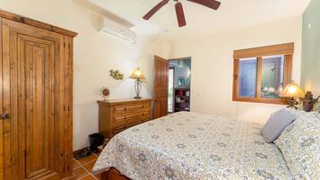 Casa, varias camas, acceso a la alberca, vista a la montaña (Casa Gora) | 2 habitaciones