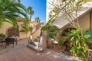 Hus, flere senger, adgang til basseng, fjellutsikt (Casa Gora) | Terrasse/patio