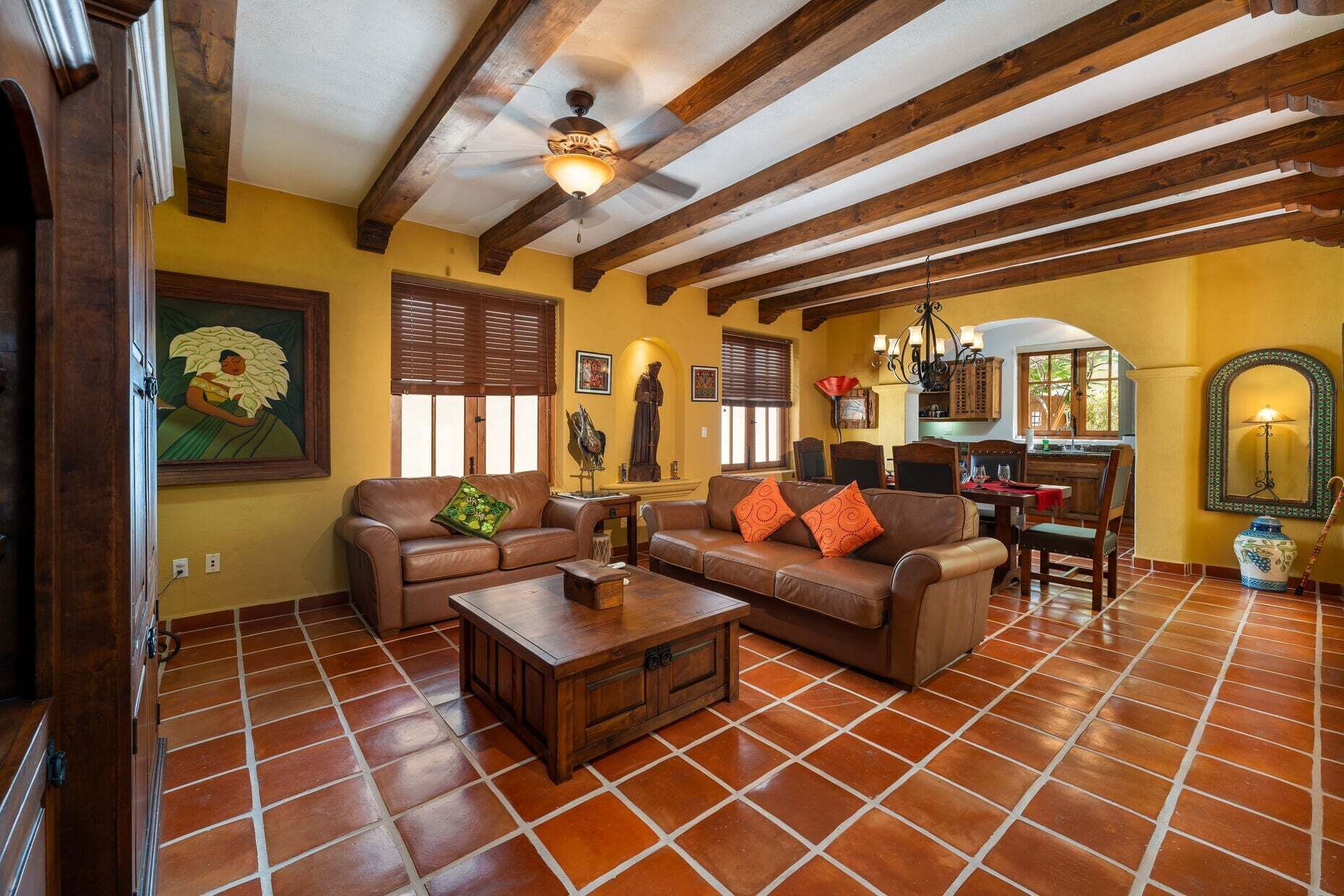 Casa, varias camas, patio, vista a la montaña (Casa El Jardín) | Área de sala de estar