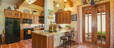 House, Multiple Beds, Pool Access, Mountain View (Casa Cabaña del Sur) | Private kitchen