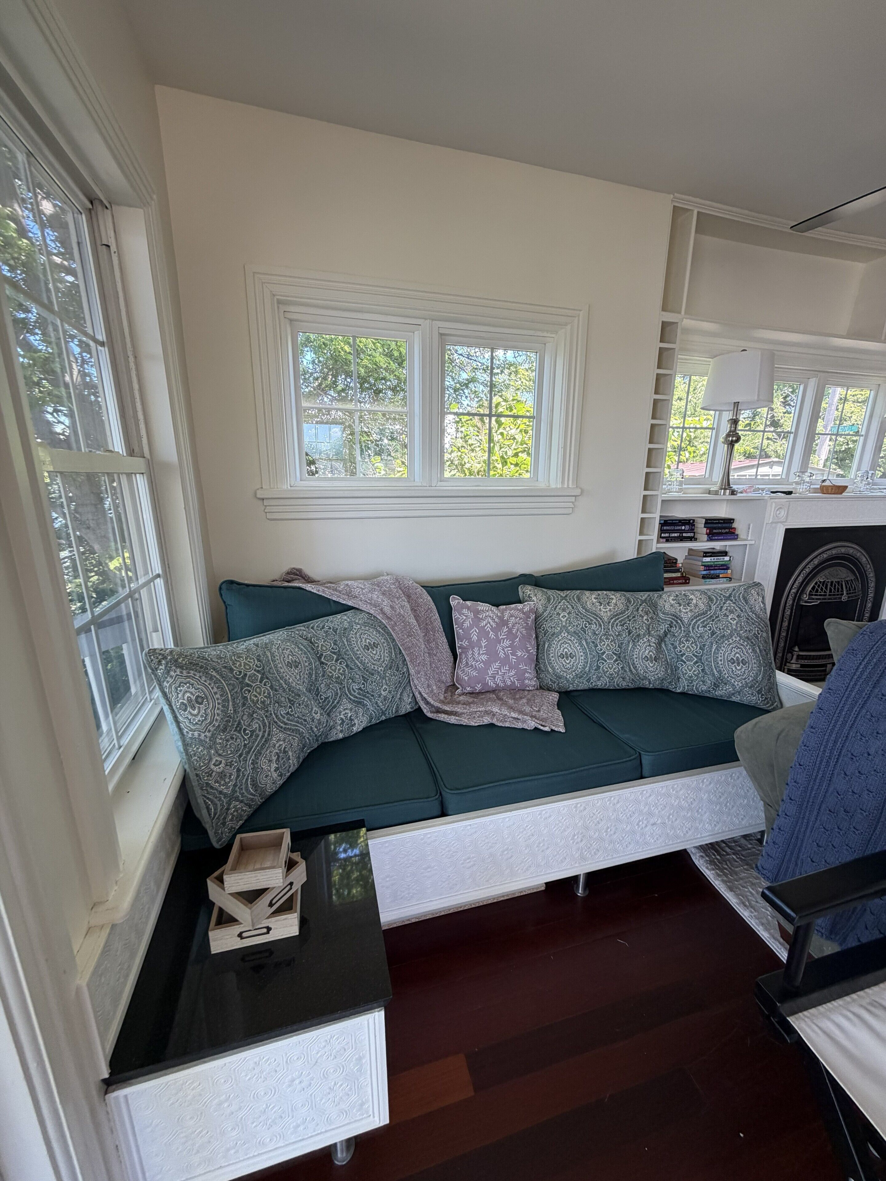 Charming Oceanfront Beach House In East Providence - Rehoboth, MA
