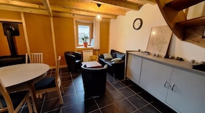 TV, fireplace, DVD player - Holiday Home 'Gîte De Cervette' with Mountain View, Private Garden and Wi-Fi (Jax)