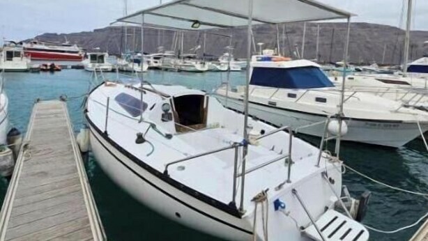 Unclassified image, 1 of 15, button - Hermes.... (caleta de sebo)