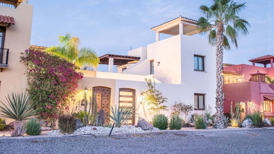 Casa del Gallo-home in Loreto Bay- Baja Reimagined! Steps From Community Pool