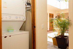 Ferienhaus, Mehrere Betten, Poolzugang, Stadtblick (Casa Linda) | Innenbereich