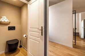 Apartment | Bathroom - Duplex Apartment With Pool a/c 2br/4p - Cannes (Cannes)