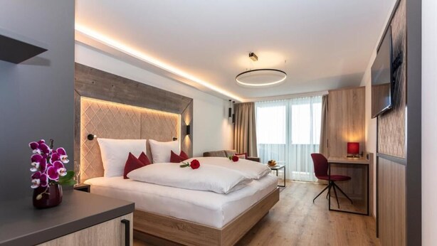 Kamar Double Deluks, balkon, pemandangan gunung | Brankas, kedap suara, dan Wi-Fi gratis