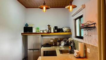 Comfort Apartment, Patio, Garden View | Private kitchen