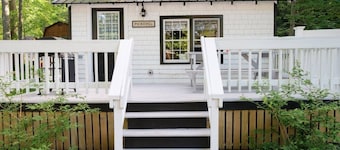 Pickerel Cottage on the Stunning West Shore of Sebago Lake