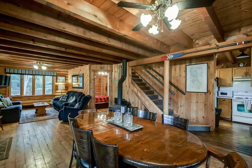 Lake Muskoka Escape - McVittie Island|Wifi|Firepit