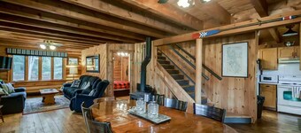 Lake Muskoka Escape - McVittie Island|Wifi|Firepit
