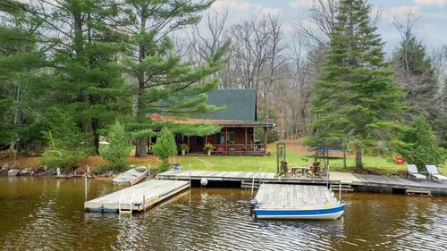 Lake Muskoka Escape - McVittie Island|Wifi|Firepit