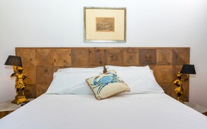 Deluxe-Doppelzimmer, Meerblick | Zimmersafe, Schreibtisch, kostenloses WLAN