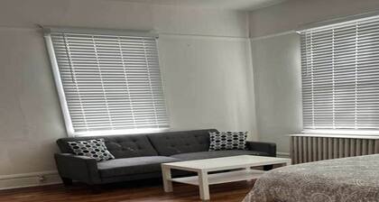Success Unit 2: Modern Comfort in the Heart of Lakeland