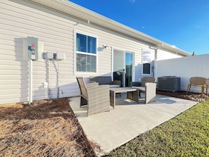 Terrace/patio - Spacious 3BR Family Retreat with Pool Access Near Myrtle Beach (Myrtle Beach)