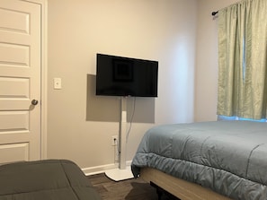 Desk, iron/ironing board, free WiFi, bed sheets - Spacious 3BR Family Retreat with Pool Access Near Myrtle Beach (Myrtle Beach)