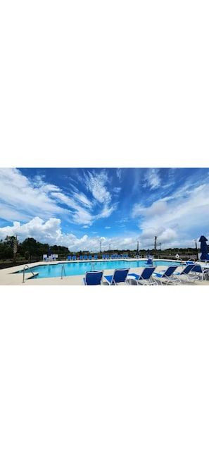 Pool - Spacious 3BR Family Retreat with Pool Access Near Myrtle Beach (Myrtle Beach)