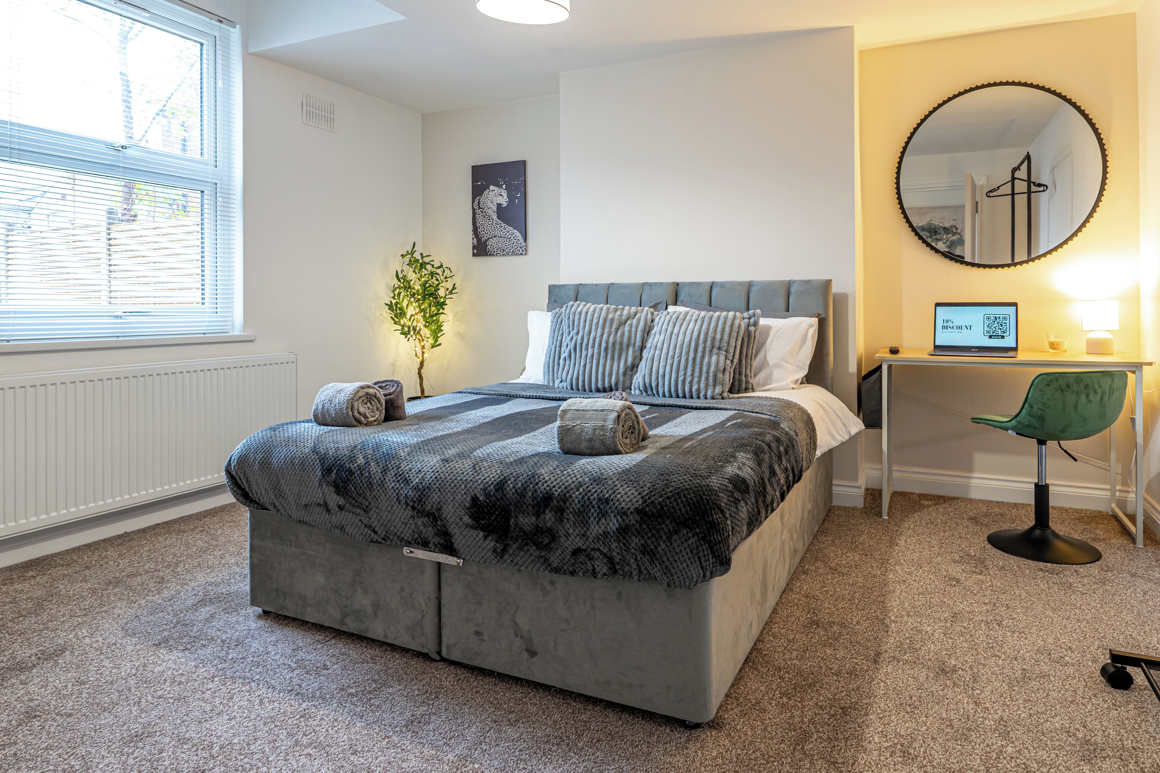 2 bedrooms, iron/ironing board, WiFi, bed sheets
