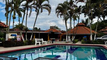 Piscina externa