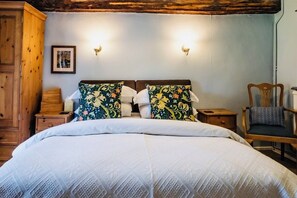 8 Schlafzimmer, Bügeleisen/Bügelbrett, kostenloses WLAN, Bettwäsche