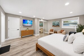 3 Schlafzimmer, Schreibtisch, Bügeleisen/Bügelbrett, Reisekinderbett