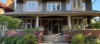 Large Luxury Home*Spa Suite*Chef's Kitchen*Bunk Rm