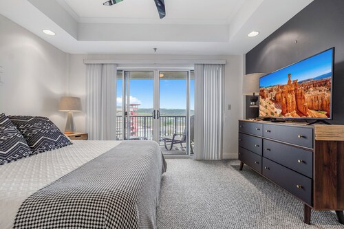 Luxury Condo Steps Away From BMS - 2BR/2BA + Patio