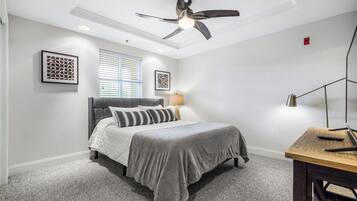 2 bedrooms, internet, bed sheets
