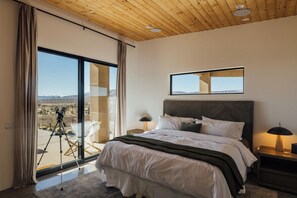 Room - Horizon House. Hot Tub, Sauna, Cold Plunge & Desert Views (Yucca Valley)
