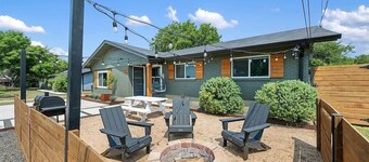 Casa Verde! Mid Century Charmer in Old Town. Walk to SWU and The Square!