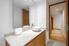 Bathroom - New Apartments La Condesa by VIATO Homes (Ciudad de México)