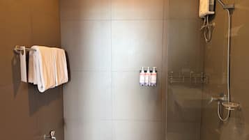 Hair dryer, towels, soap, shampoo