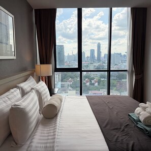 Room - City View · Pool, Gym, Fast Wi-Fi (Watthana)