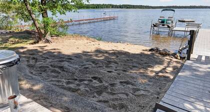 Northwoods Lake Cabin Beautiful lake views Privacy