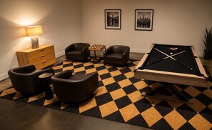 Spielezimmer