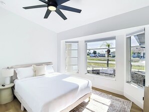Room - Coastal Retreat • Pool • Minutes from Beach (Englewood)