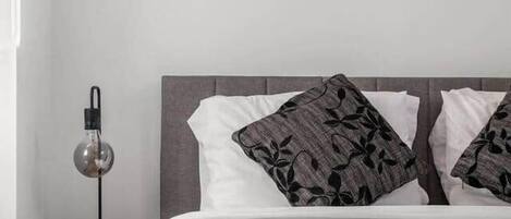 WiFi, bed sheets