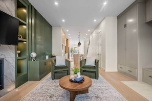 Interior - The Olive - Luxury, 5 min 2 DT, Steps From Ctrain (Calgary)