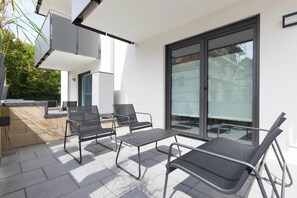 Terrace/patio - HomeME 1 | Central | NETFLIX | Kitchen | Parking | Near the clinic (Bad Oeynhausen)