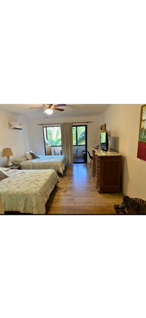 Iron/ironing board, WiFi, bed sheets - Beach just a 5-minute walk away Swimming pool 24/7 security Great location (Cancún)
