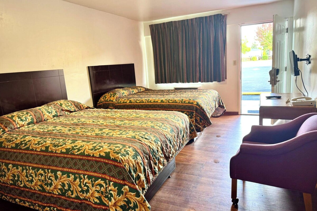 Premium bedding, desk, free WiFi, bed sheets