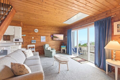 Chalet #12 Walk to Beach & Resort Amenities