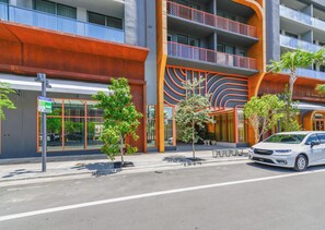 Exterior - Cozy 1-bedroom apartment in terrific Wynwood with AC and gym access (Miami)