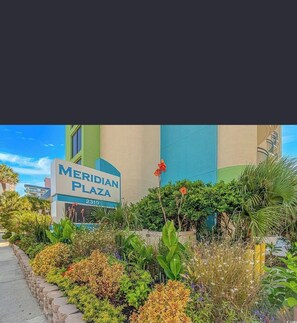 Property grounds - Oceanfront Condo with Balcony, Pools & Walk to Boardwalk (Myrtle Beach)