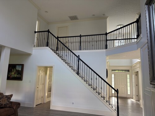 Beautiful Full of Light 6 Bedroom's House