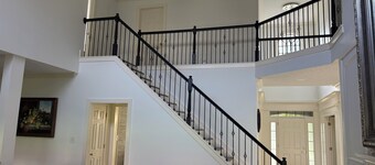 Beautiful Full of Light 6 Bedroom's House