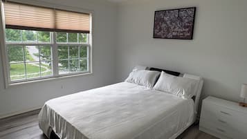 Escrivaninha, Wi-Fi de cortesia, roupa de cama