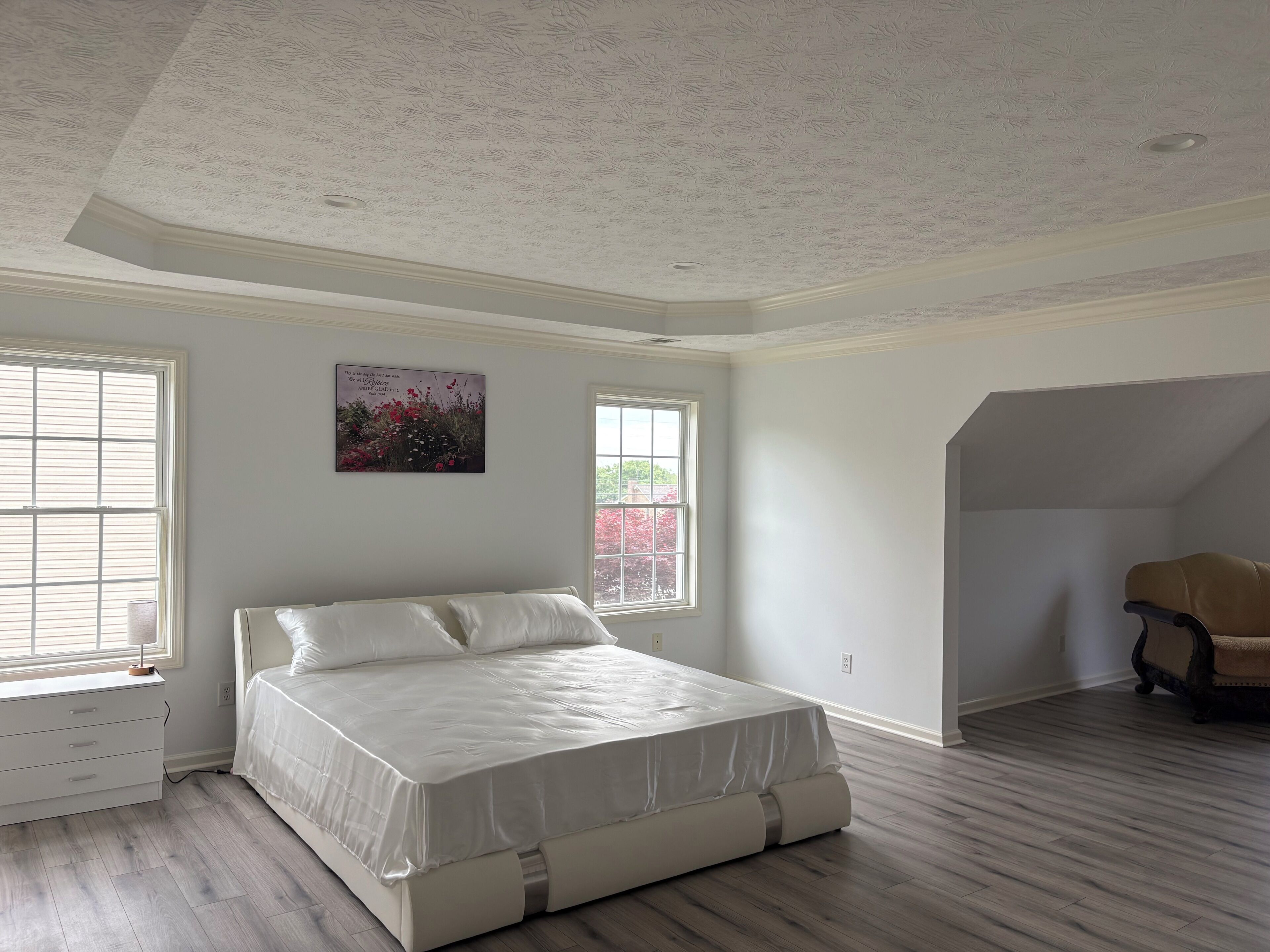 Bureau, Wi-Fi gratuit, draps fournis